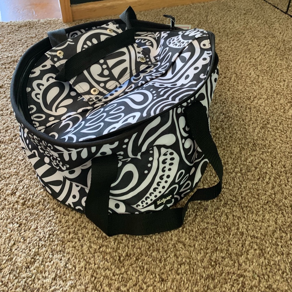Thirty - One Round Cooler